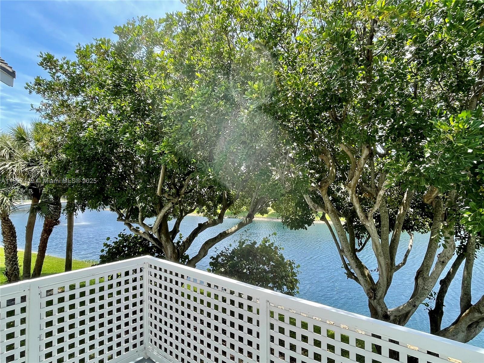 905 Mainsail Circle, Unit 905 Jupiter, FL 33477 - Photo 10 of 27 a view of a roof deck
