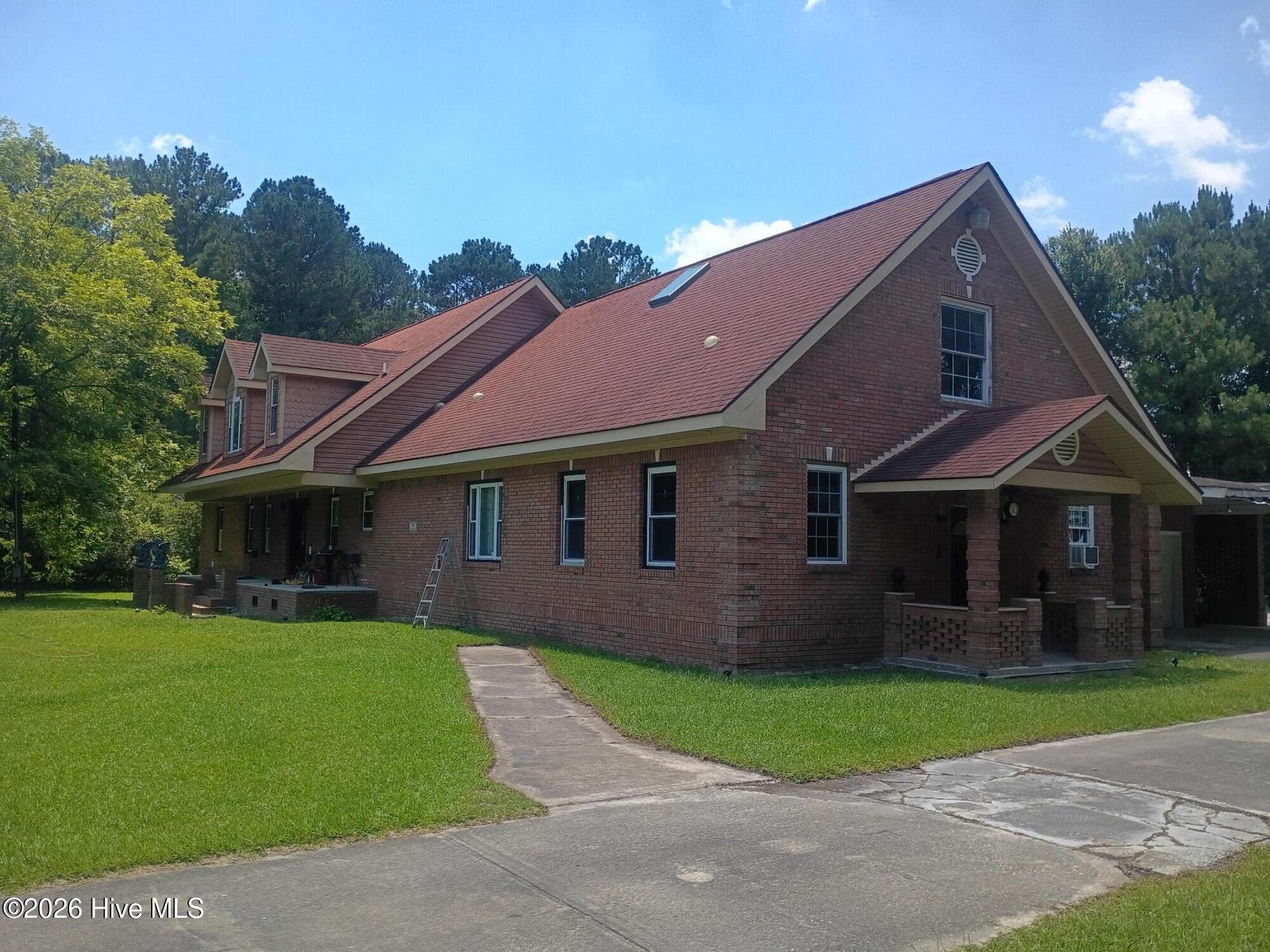 79 Howie And Hammonds Road Clarkton, NC 28433 - Photo 1 of 65