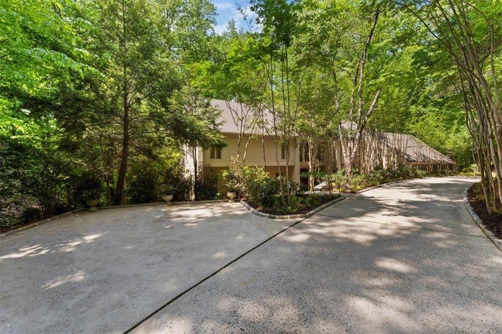 4040 Whitewater Creek Road Northwest Atlanta, GA 30327 - Photo 4 of 82