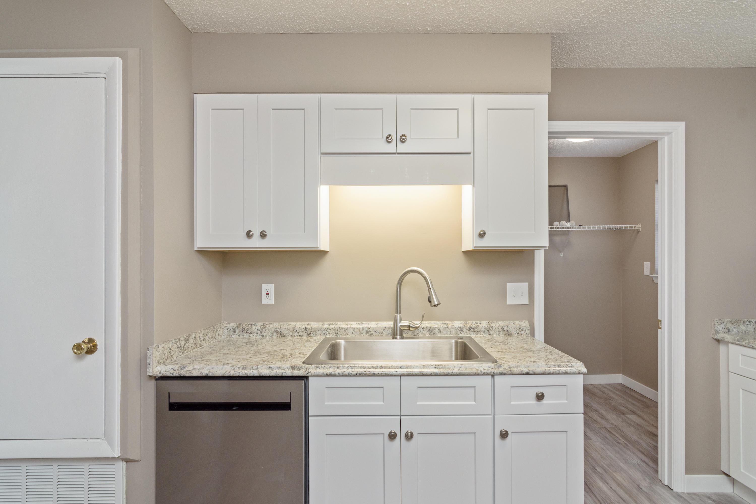 98 Josie Road Mary Esther, FL 32569 - Photo 12 of 32 Josie Rd Apartments-04