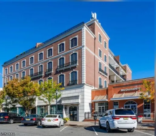 $3,150 | 53 West Palisade Avenue, Unit 206, Englewood, NJ 07631