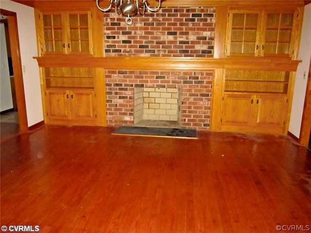 244 Dorrell Road Aylett, VA 23009 - Photo 8 of 8 Den/Family/Great Room - Family Room w/Fireplace