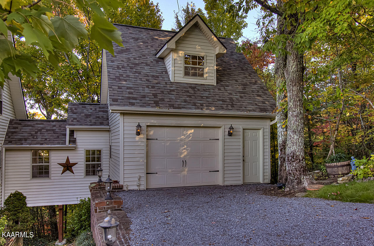 331 Kelly Ridge Road Townsend, TN 37882 - Photo 44 of 60 Attached 1-Car Garage
