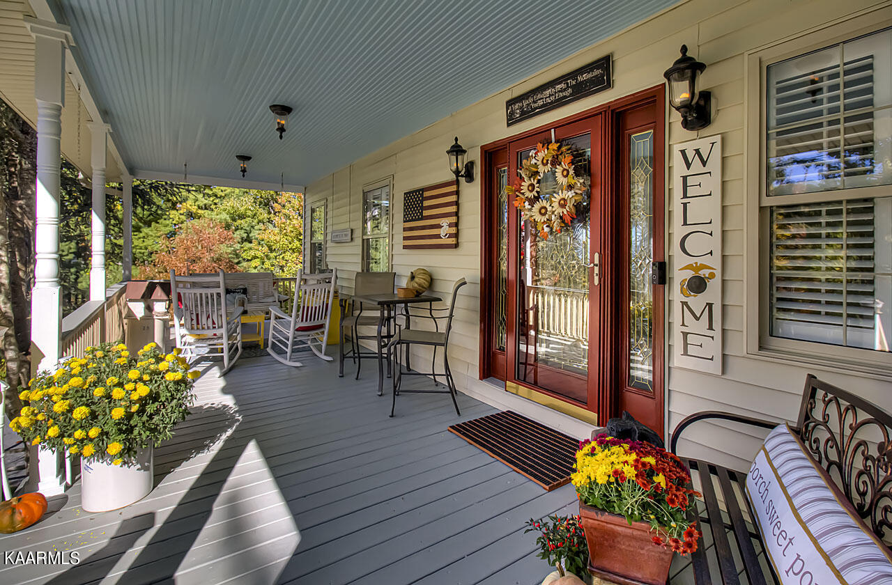331 Kelly Ridge Road Townsend, TN 37882 - Photo 8 of 60 Front Covered Porch