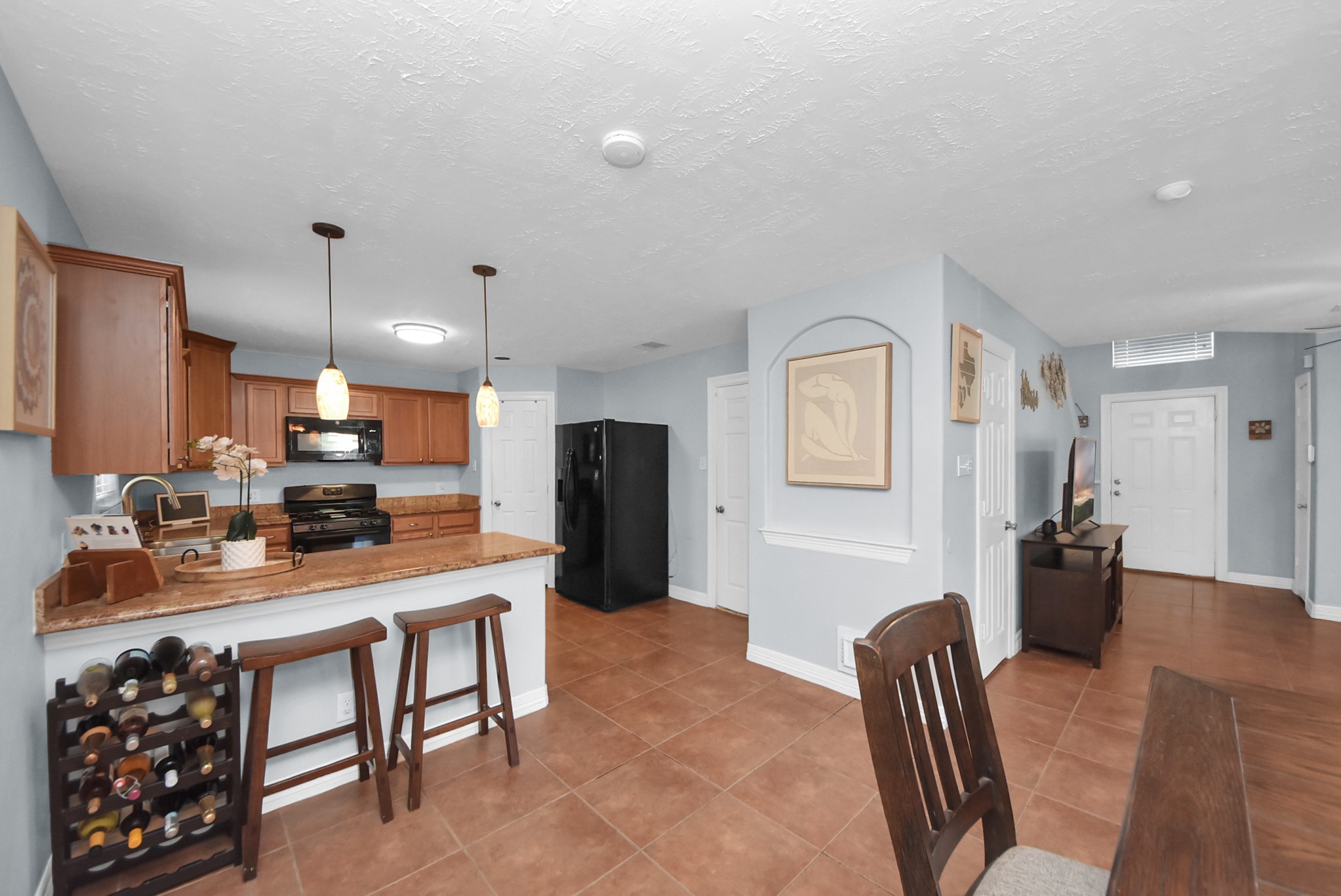 201 South Native Lane Houston, TX 77022 - Photo 12 of 34