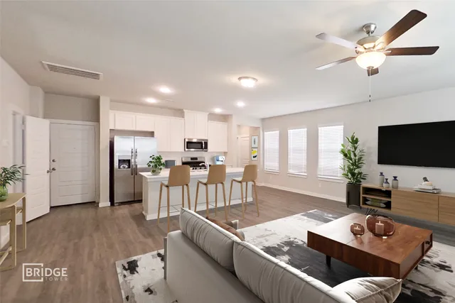 $2,010 | 341 Huisache Street, Lake Jackson, TX 77566