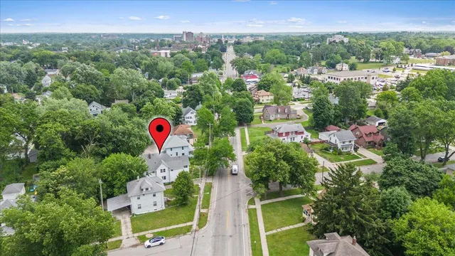 $159,000 | 916 Wildwood Avenue, Jackson, MI 49202