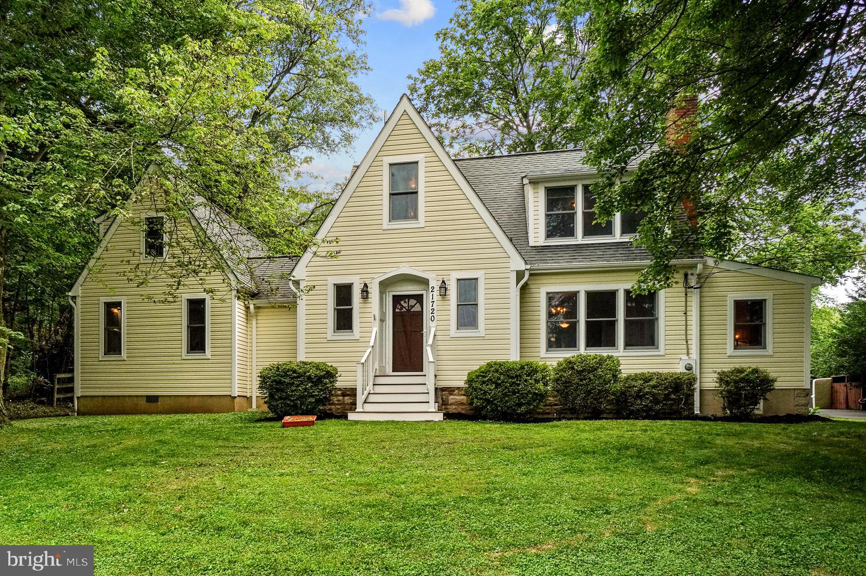 21720 Beallsville Road Barnesville, MD 20838 - Photo 1 of 88 An amazing Cape Cod American Farmhouse!