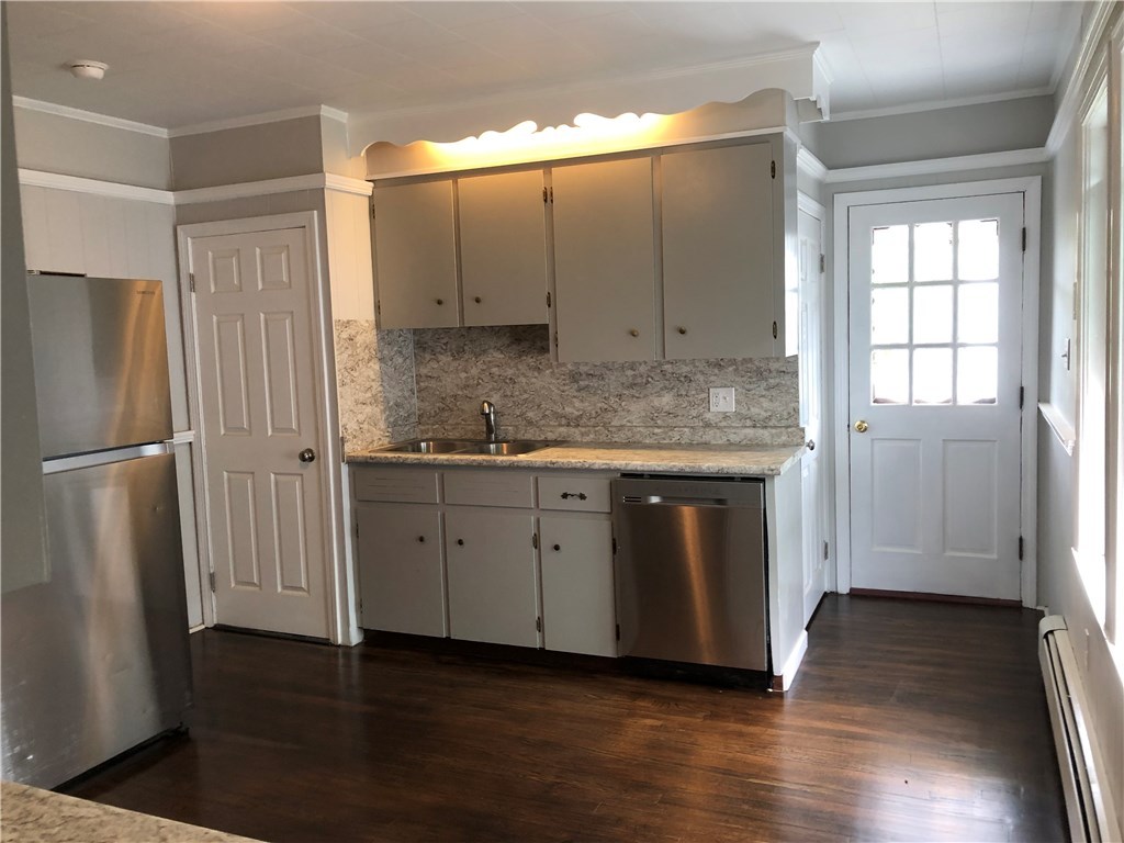 31 Kermit Street Woonsocket, RI 02895 - Photo 10 of 22
