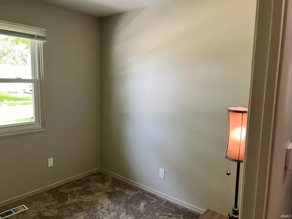 $177,900 | 1104 Larch Lane, Fort Wayne, IN 46825