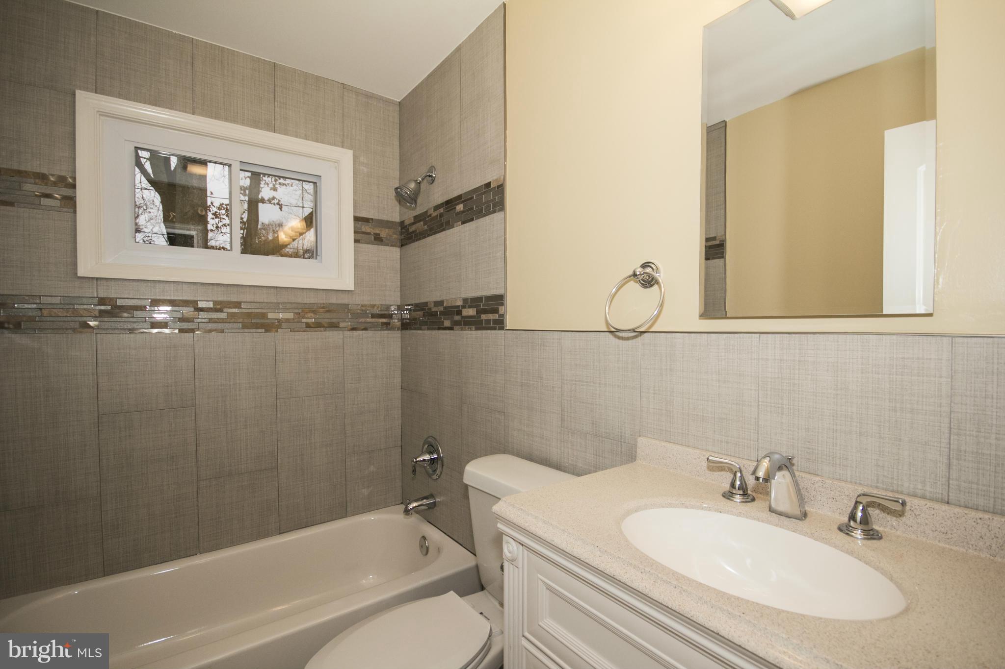 6758 Ransome Drive Baltimore, MD 21207 - Photo 19 of 30 Bath