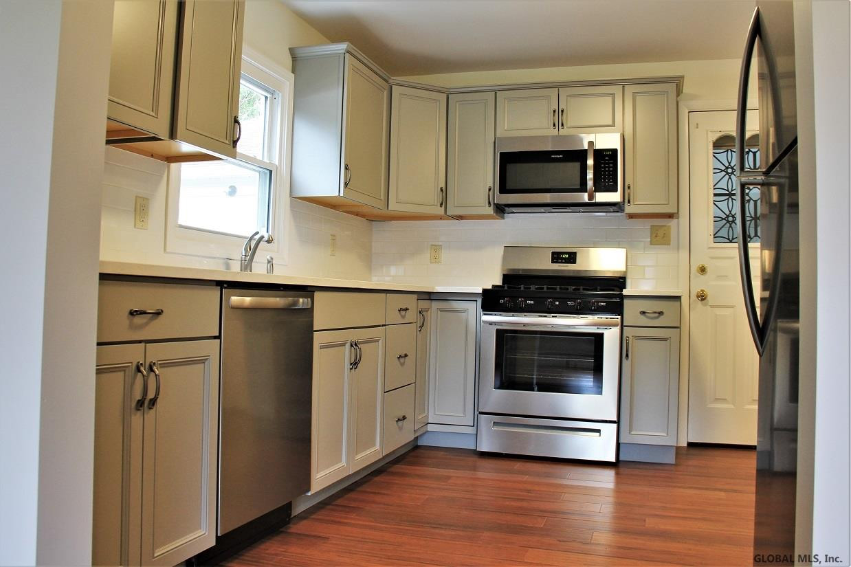243 Lisha Kill Road Schenectady, NY 12309 - Photo 2 of 30 Photo 2