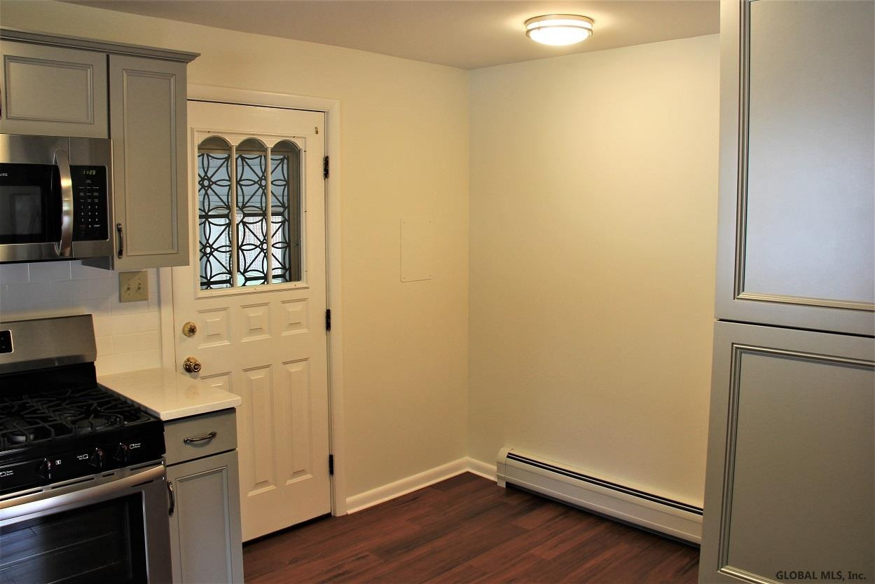 243 Lisha Kill Road Schenectady, NY 12309 - Photo 5 of 30 Photo 5