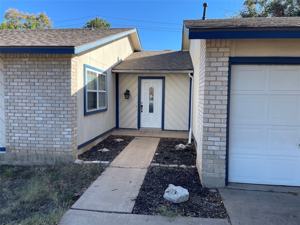 12013 Swallow Drive Austin, TX 78750 - Photo 4 of 25 a front view of a house