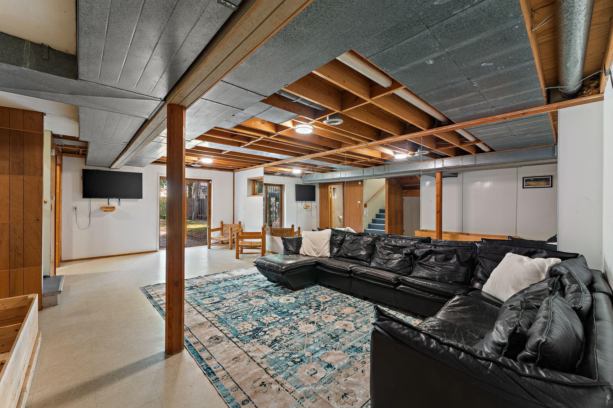 225 Warren Road Michigan City, IN 46360 - Photo 27 of 47 a living room with furniture