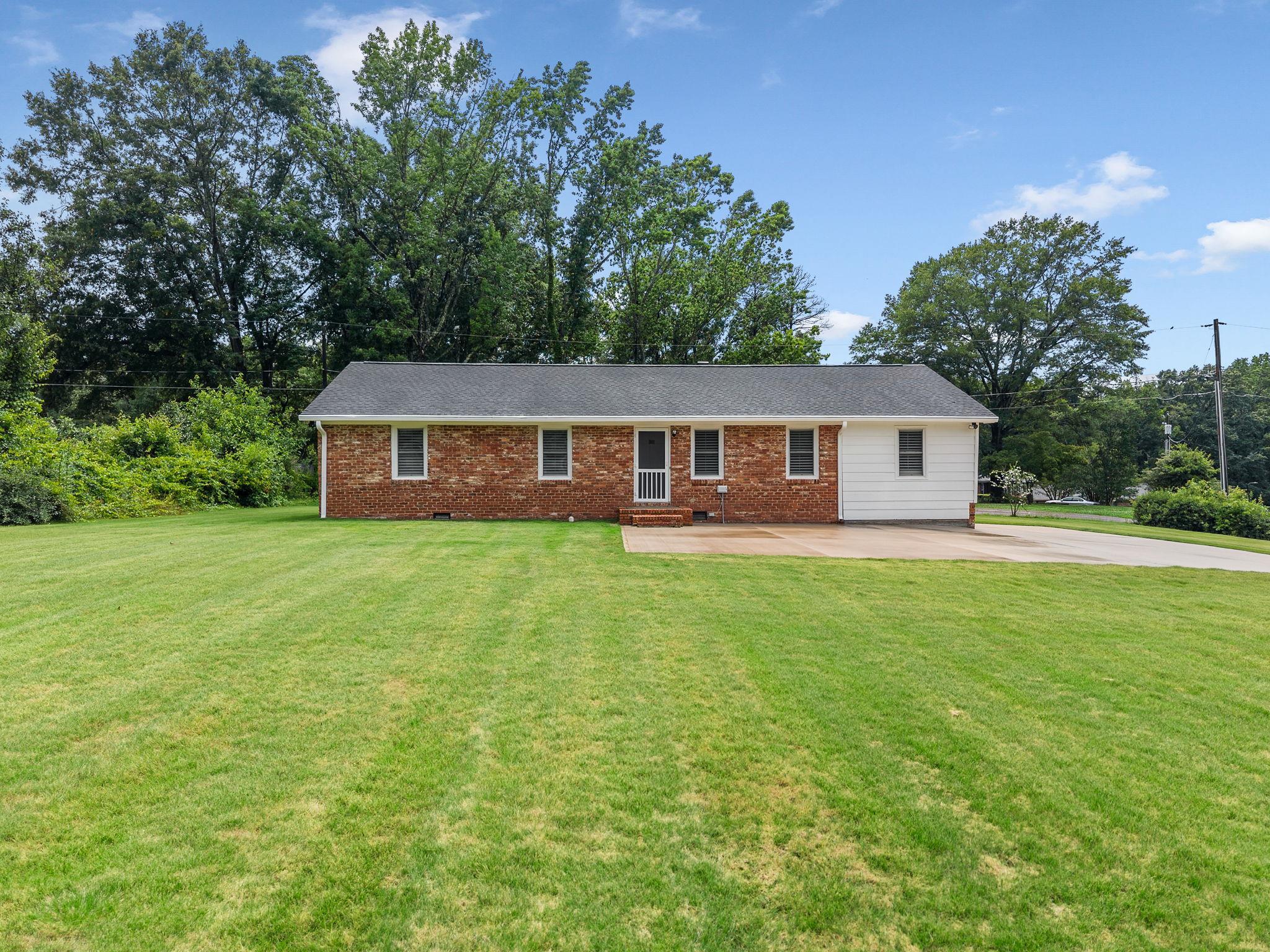 175 Foster Street Cowpens, SC 29330 - Photo 1 of 37