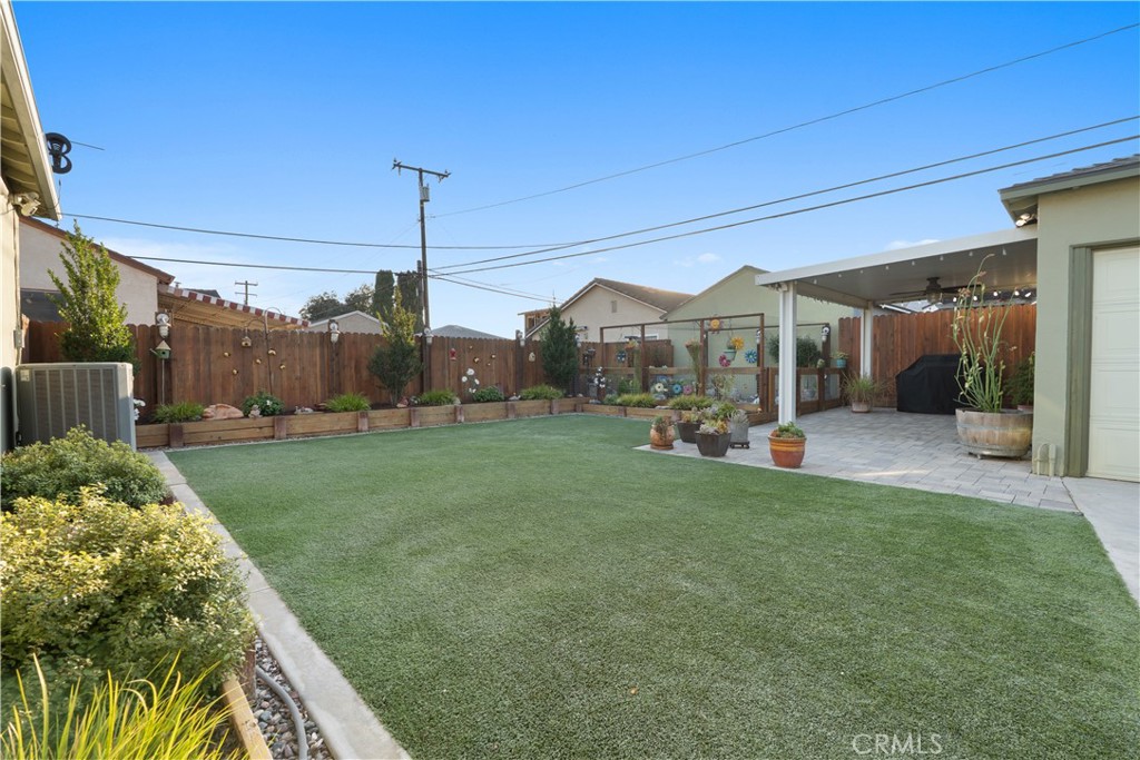 4559 Levelside Avenue Lakewood, CA 90712 - Photo 22 of 32 a view of a garden