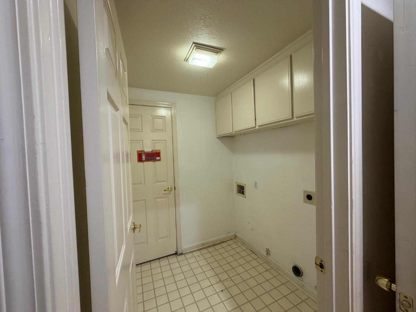 5417 Ridgewood Drive Fremont, CA 94555 - Photo 12 of 36 a bathroom with a shower