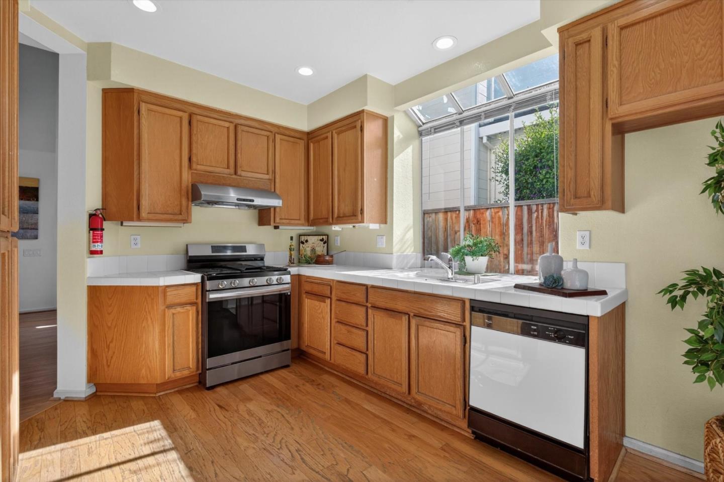 5417 Ridgewood Drive Fremont, CA 94555 - Photo 14 of 40