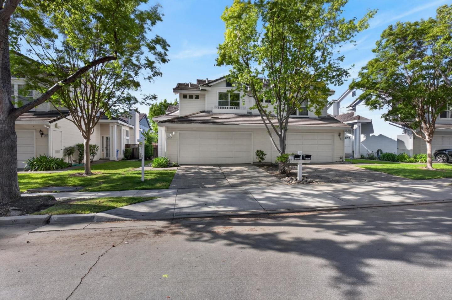 5417 Ridgewood Drive Fremont, CA 94555 - Photo 2 of 40