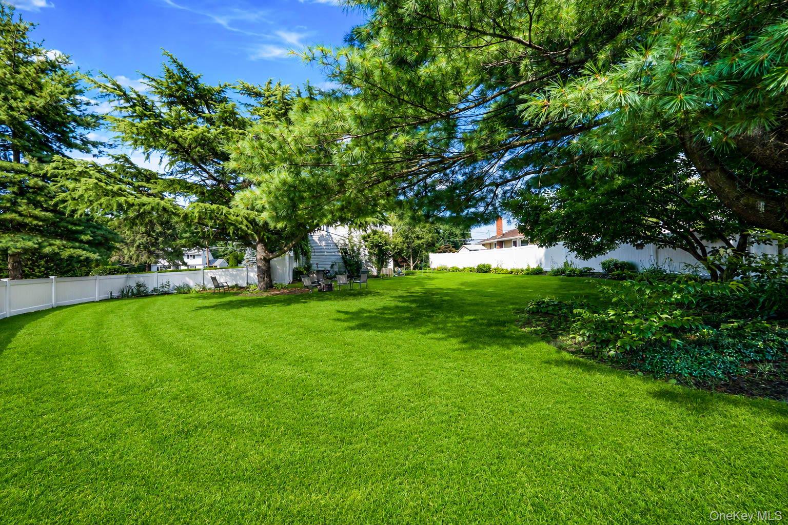 1 Rutgers Street Smithtown, NY 11787 - Photo 10 of 29 Gallery Image 10