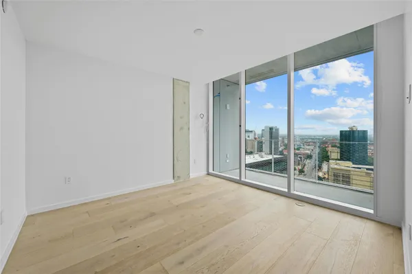 $800,000 | 313 West 17th Street, Unit 2103, Austin, TX 78701