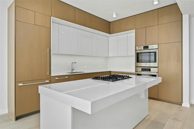 $800,000 | 313 West 17th Street, Unit 2103, Austin, TX 78701