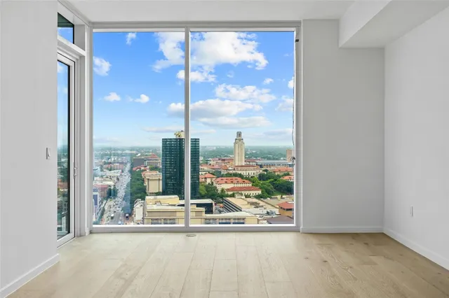 $800,000 | 313 West 17th Street, Unit 2103, Austin, TX 78701