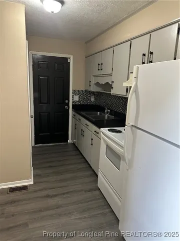 $725 | 4953 Fieldcrest Drive, Unit E, Fayetteville, NC 28303