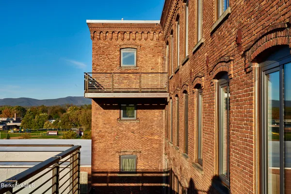 $1,340,000 | 520 State Road, Unit 402, North Adams, MA 01247