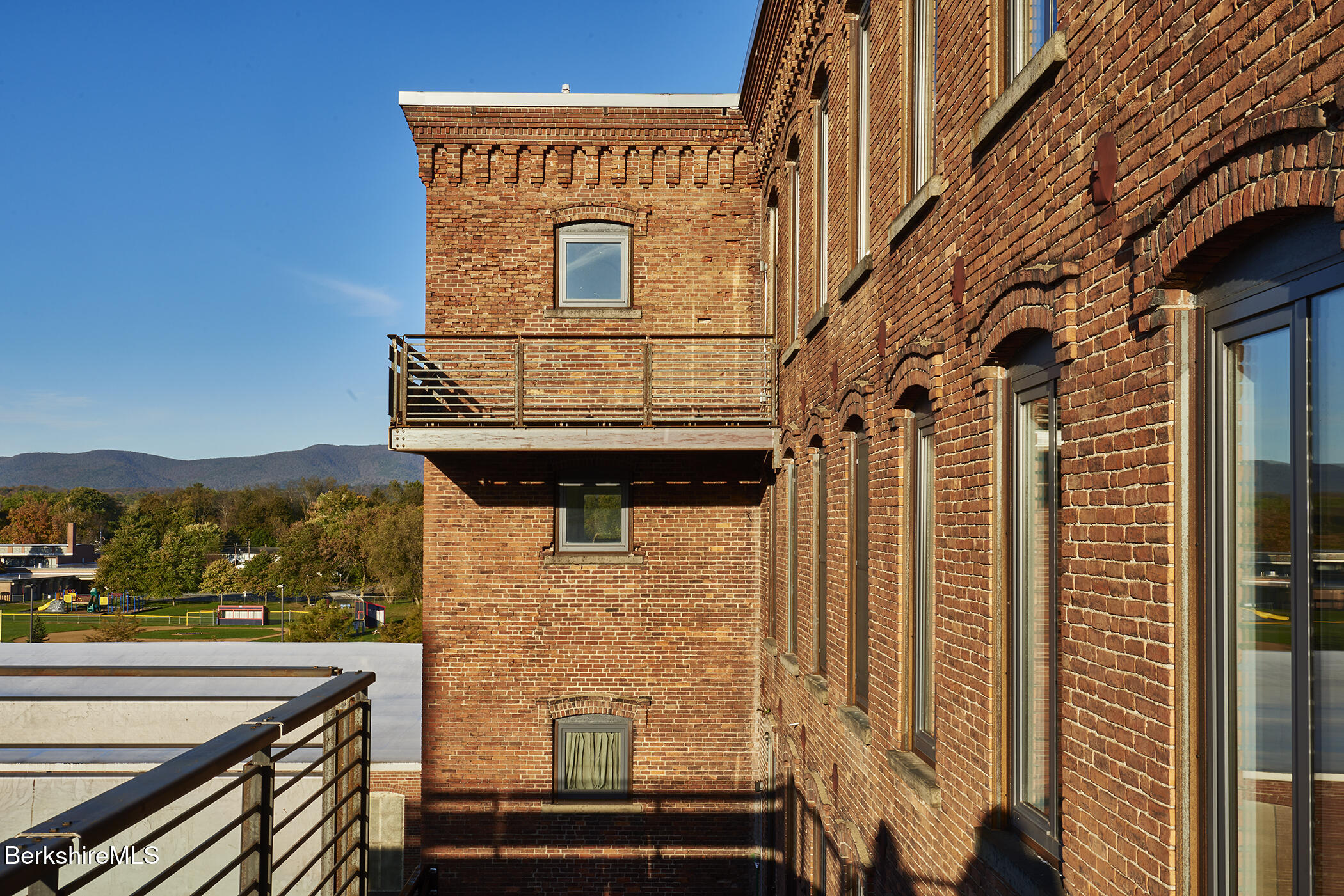 520 State Road, Unit 402 North Adams, MA 01247 - Photo 18 of 22 Tower Detail