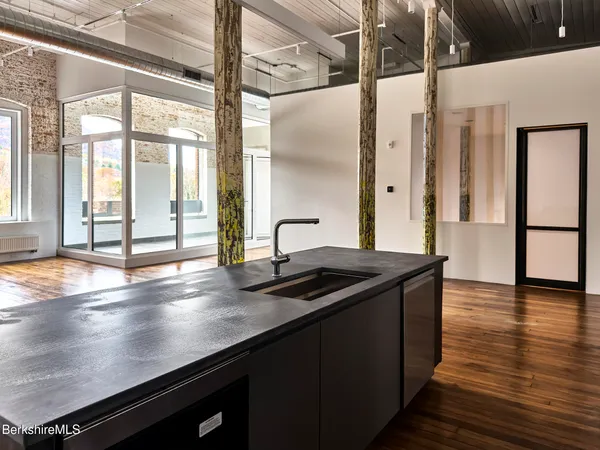 $1,340,000 | 520 State Road, Unit 402, North Adams, MA 01247