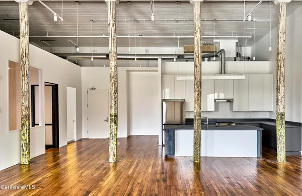 $1,340,000 | 520 State Road, Unit 402, North Adams, MA 01247