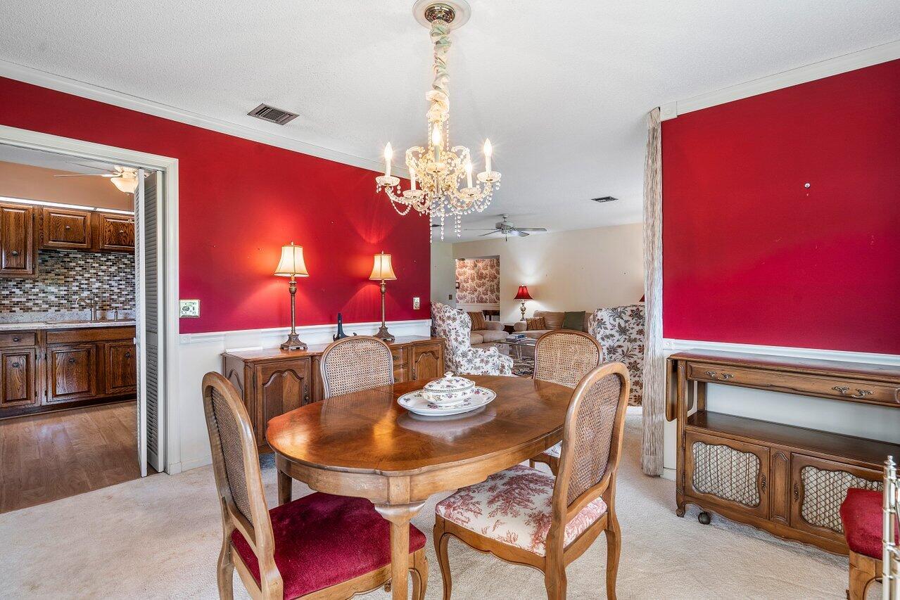 10089 Quail Covey Road, Unit HIBISCUS N Boynton Beach, FL 33436 - Photo 9 of 37 Dining area