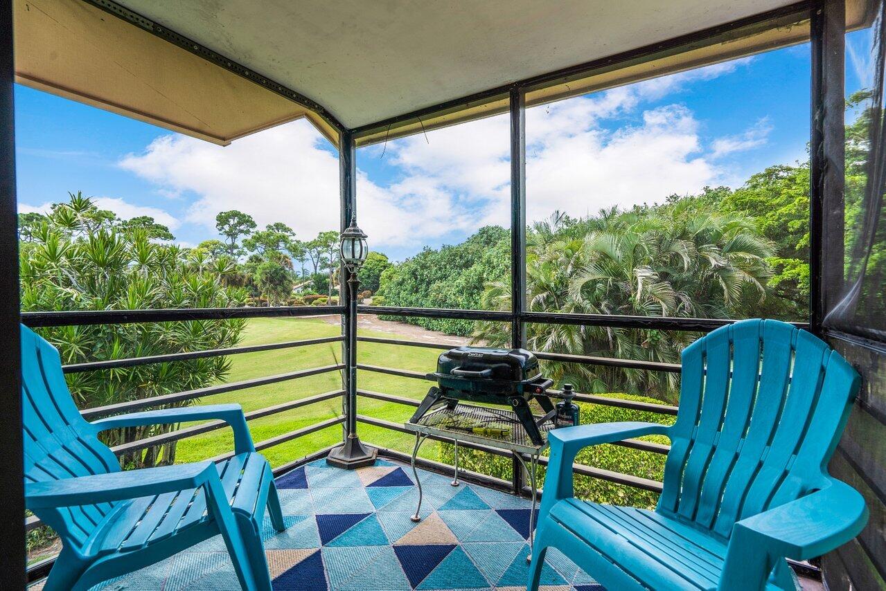 10089 Quail Covey Road, Unit HIBISCUS N Boynton Beach, FL 33436 - Photo 10 of 37 Corner screened terrace