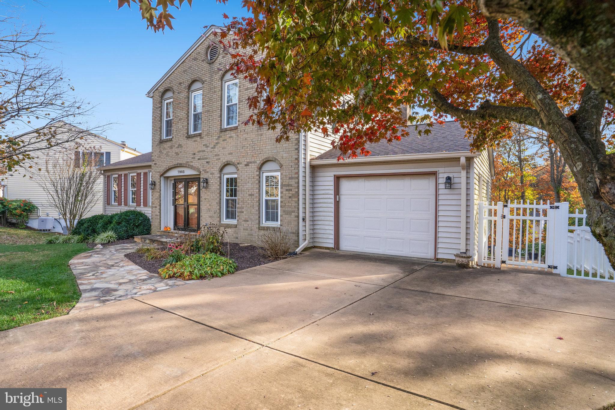 7903 Richfield Road Springfield, VA 22153 - Photo 4 of 60