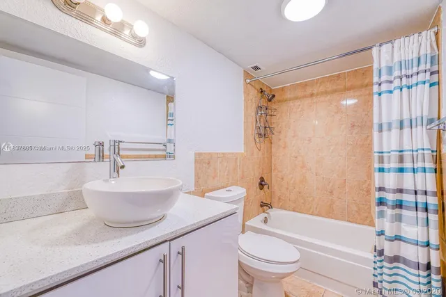 $2,795 | 9001 Southwest 77th Avenue, Unit C203, Miami, FL 33156