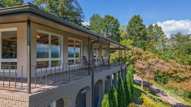 a house view with a outdoor space