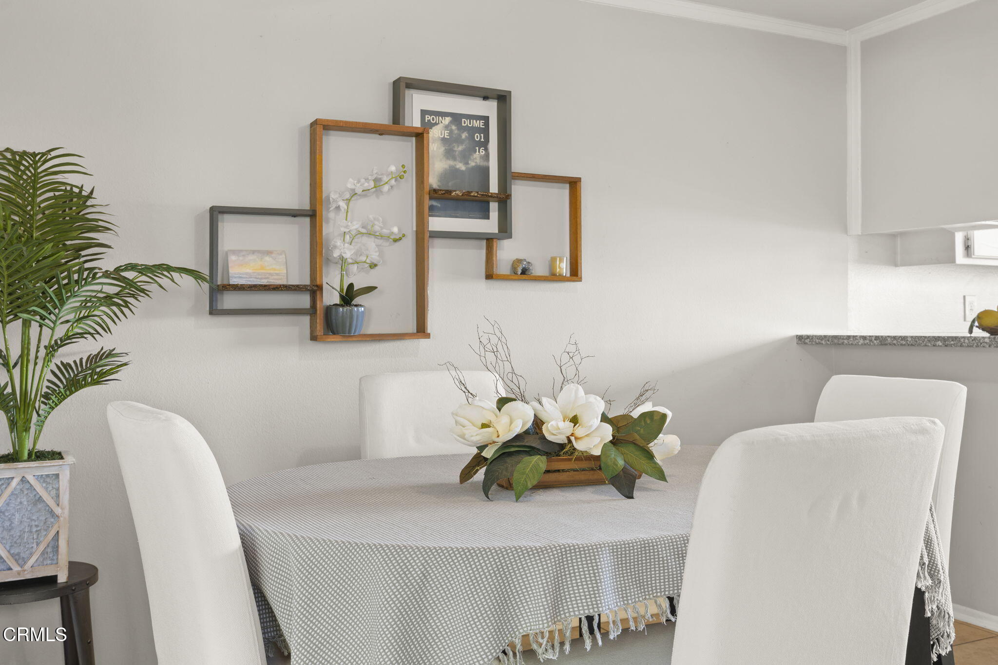 15053 Marquette Street Moorpark, CA 93021 - Photo 18 of 36 17-web-or-mls-Upmarketmedia_15053Mar-54