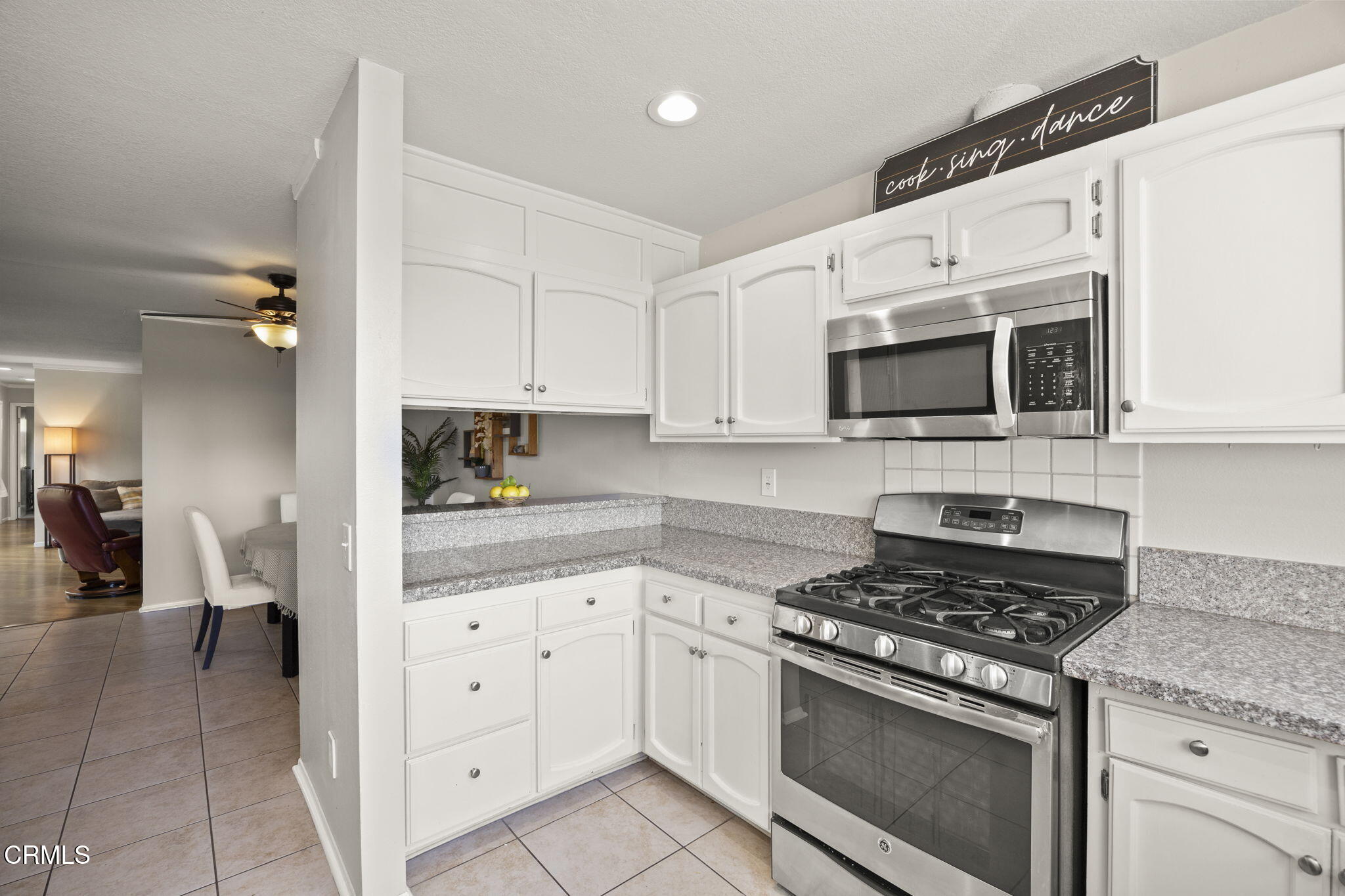 15053 Marquette Street Moorpark, CA 93021 - Photo 21 of 36 20-web-or-mls-Upmarketmedia_15053Mar-63