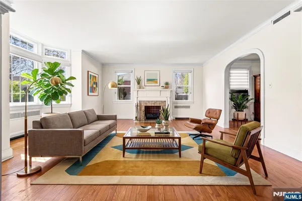 $849,000 | 146 Irving Place, Rutherford, NJ 07070