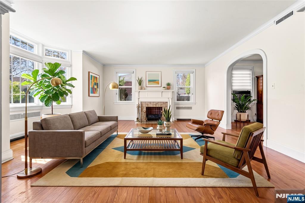 146 Irving Place Rutherford, NJ 07070 - Photo 12 of 42