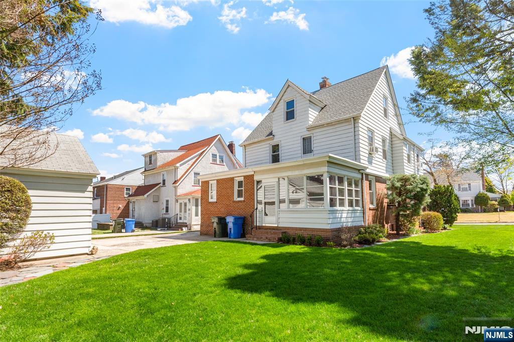 146 Irving Place Rutherford, NJ 07070 - Photo 4 of 42