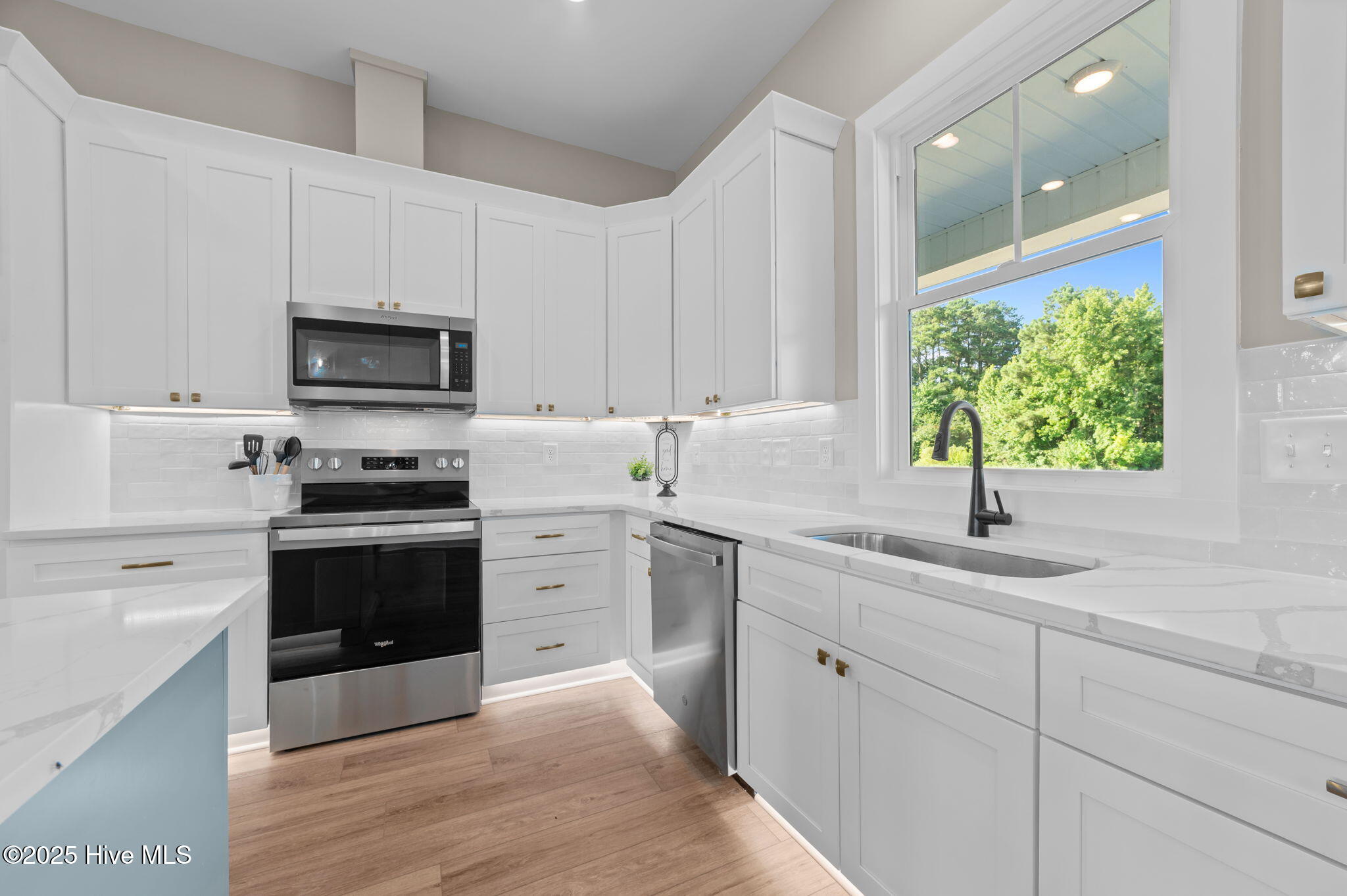 2302 Williams Farm Road Greenville, NC 27858 - Photo 6 of 13 24-web-or-mls-LHV_1407