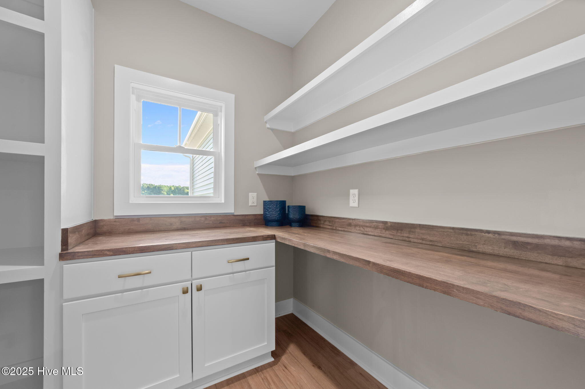 2302 Williams Farm Road Greenville, NC 27858 - Photo 8 of 13 42-web-or-mls-LHV_1461