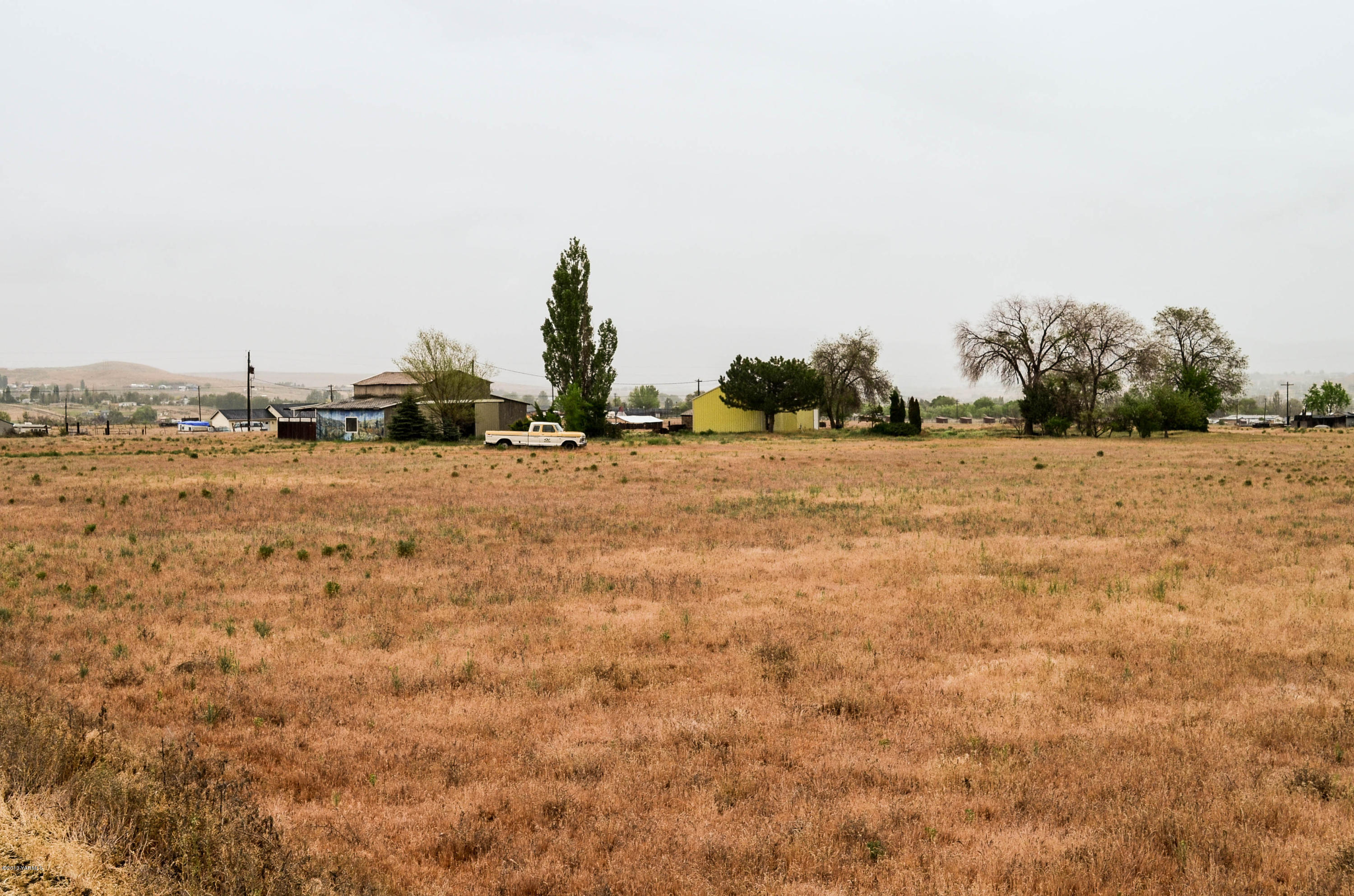 491 East Huntzinger Road Selah, WA 98942 - Photo 1 of 8 DSC_0062