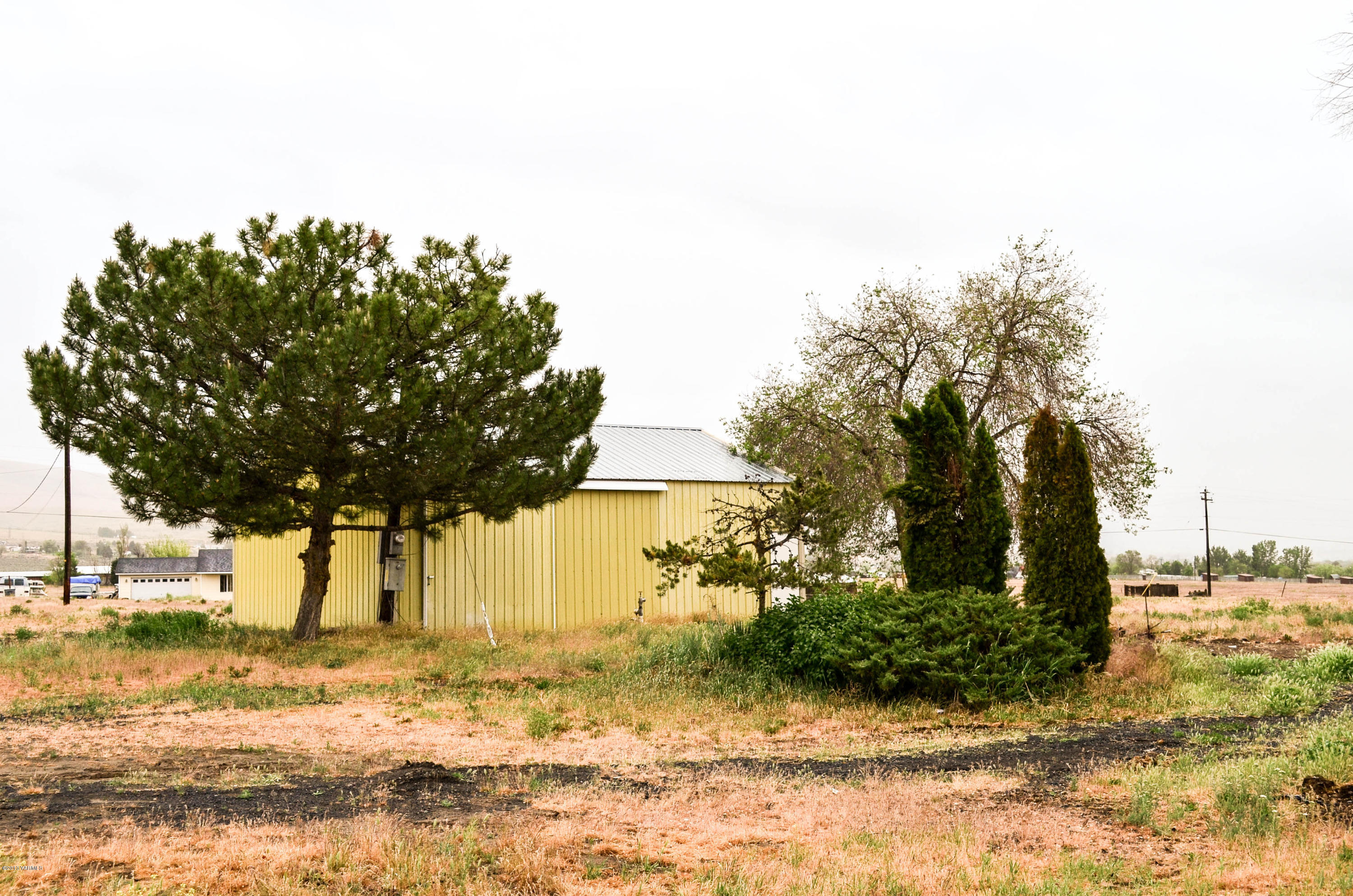 491 East Huntzinger Road Selah, WA 98942 - Photo 4 of 8 DSC_0069