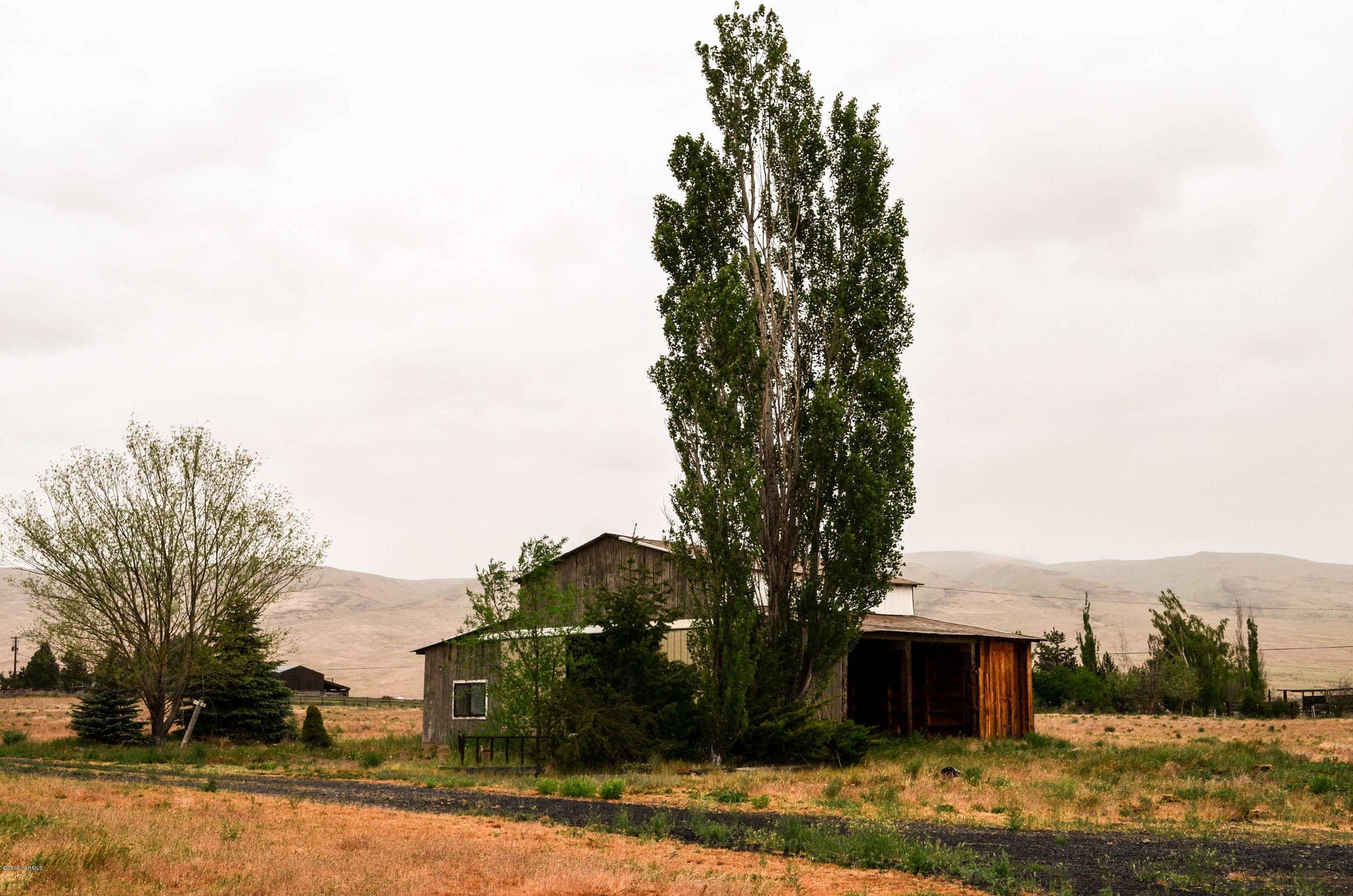 491 East Huntzinger Road Selah, WA 98942 - Photo 5 of 8 DSC_0071