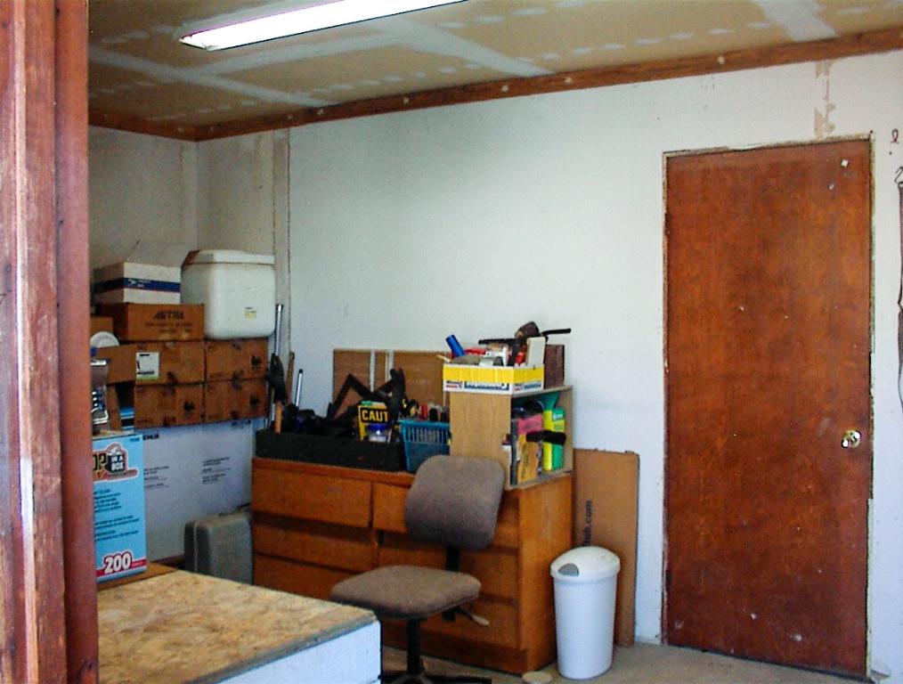 32860 George Smith Road Squaw Valley, CA 93675 - Photo 26 of 35 a room with furniture and gym equipment
