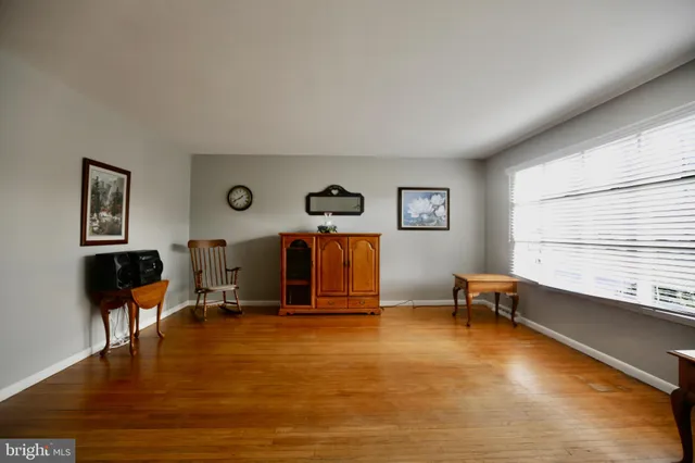 $369,900 | 242 Tilford Road, Somerdale, NJ 08083